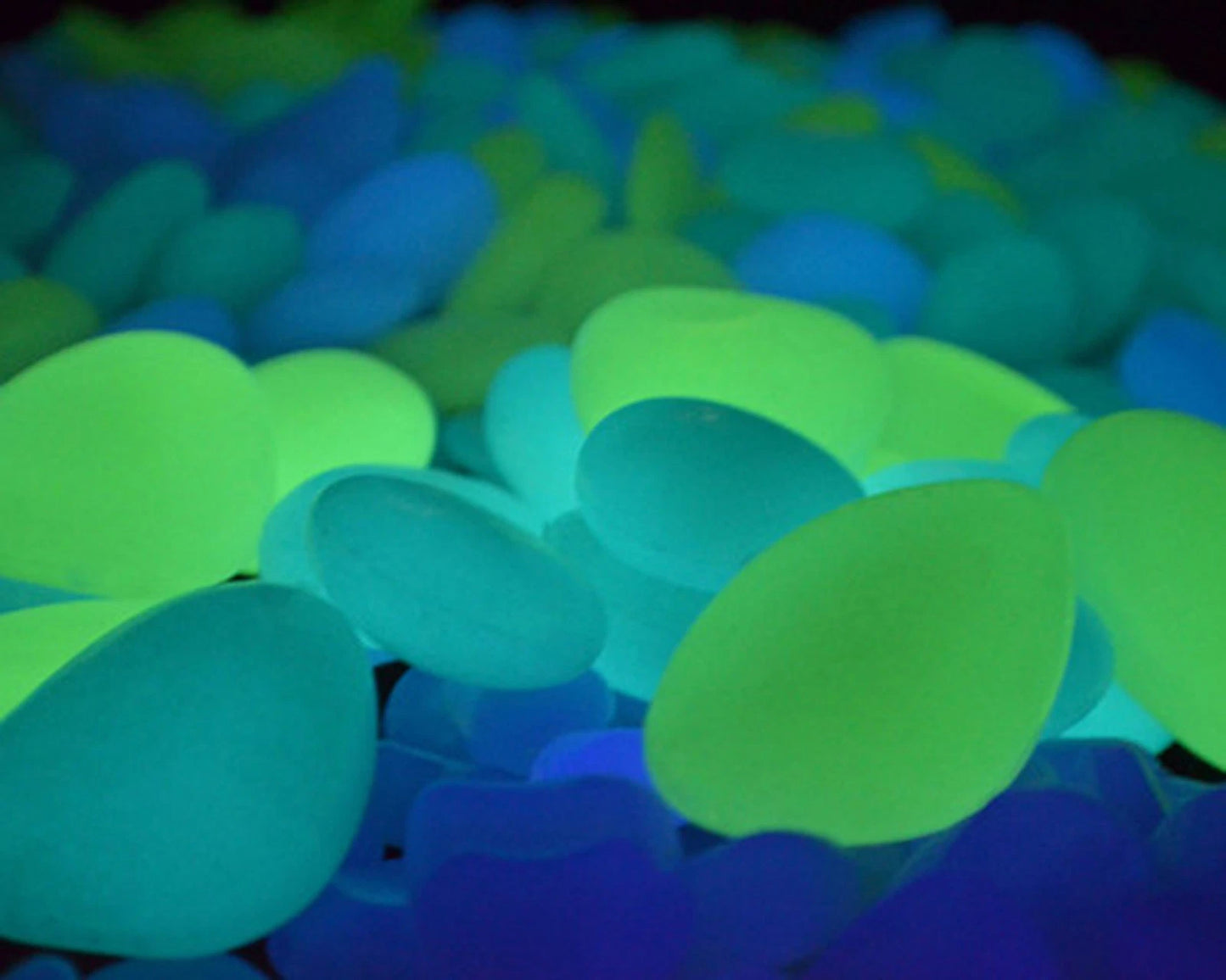 BIG SIZE GLOW IN DARK GRAVEL PEBBLE STONE FOR GARDEN FISHTANK PATHWAY DECORATION